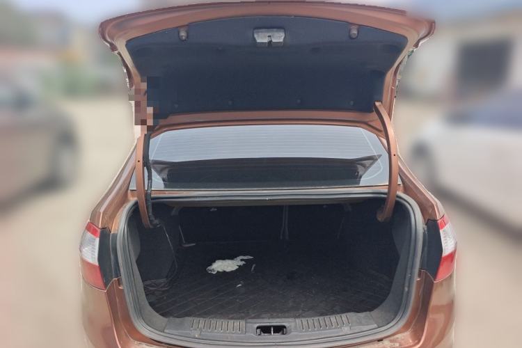 Used Ford Fiesta 2013 Sedan 1.5L Automatic Fashion Edition Trunk