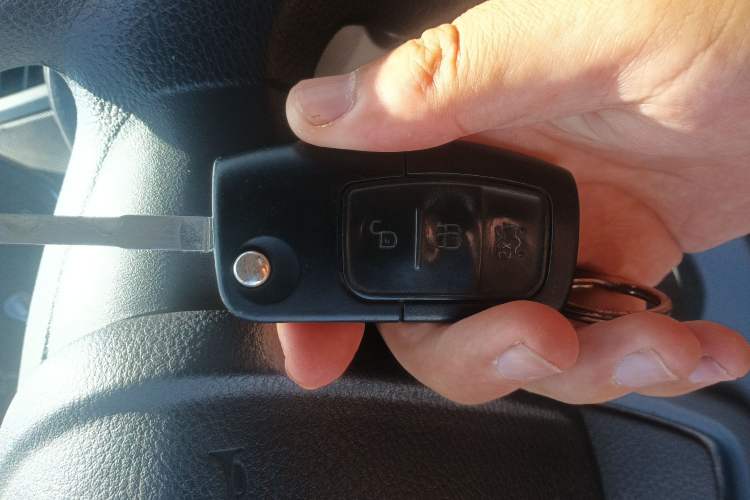 Used Ford Fiesta 2013 Sedan 1.5L Automatic Fashion Edition Vehicle Key