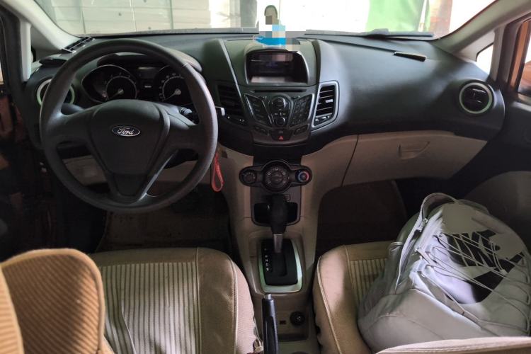 Used Ford Fiesta 2013 Sedan 1.5L Automatic Fashion Edition Center Console
