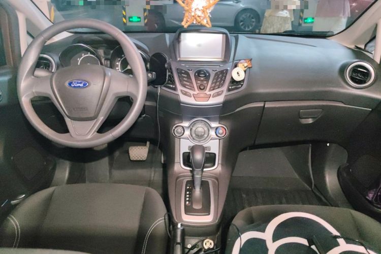Used Ford Fiesta 2013 Hatchback 1.5L Automatic Fashion Edition Center Console