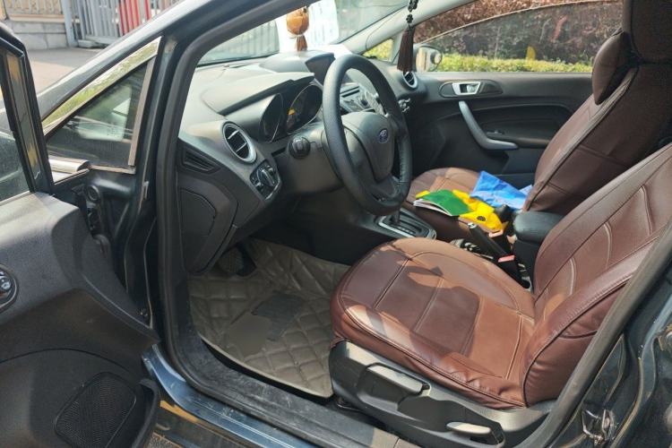 Used Ford Fiesta 2013 Hatchback 1.5L Automatic Fashion Edition Driver Seat