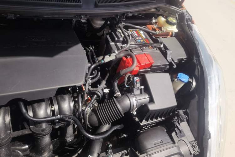 Used Ford Fiesta 2013 Sedan 1.5L Automatic Fashion Edition Engine Bay Left