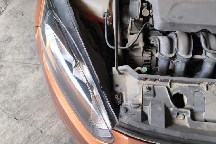 Used Ford Fiesta 2013 Sedan 1.5L Automatic Fashion Edition Engine Bay Right