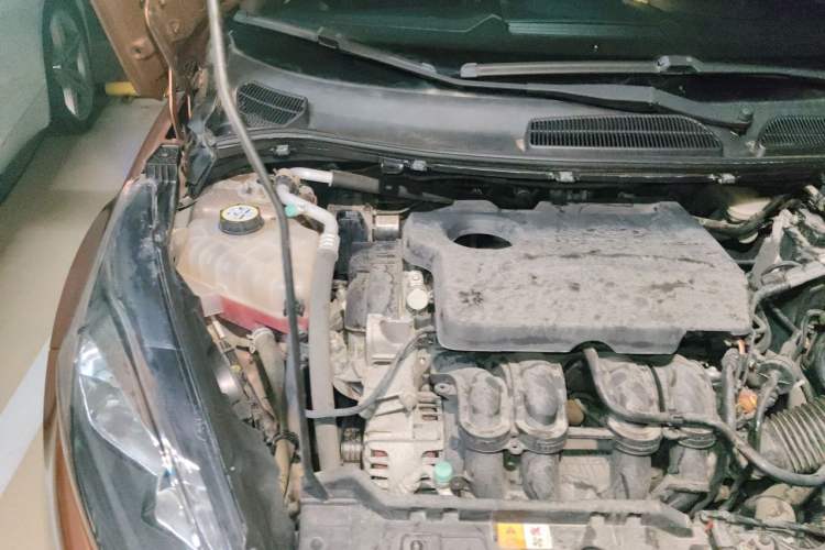 Used Ford Fiesta 2013 Hatchback 1.5L Automatic Fashion Edition Engine Bay Right