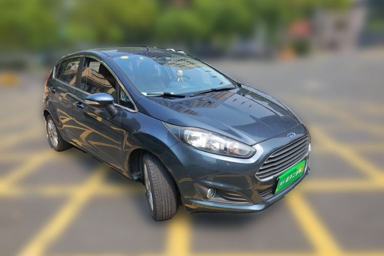 Used Ford Fiesta 2013 Hatchback 1.5L Automatic Fashion Edition Front Right 45 Deg