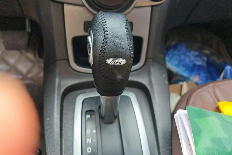 Used Ford Fiesta 2013 Hatchback 1.5L Automatic Fashion Edition Gear Lever