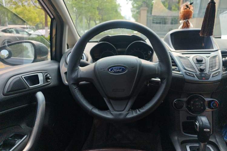 Used Ford Fiesta 2013 Hatchback 1.5L Automatic Fashion Edition Steering Wheel
