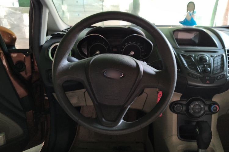 Used Ford Fiesta 2013 Sedan 1.5L Automatic Fashion Edition Steering Wheel