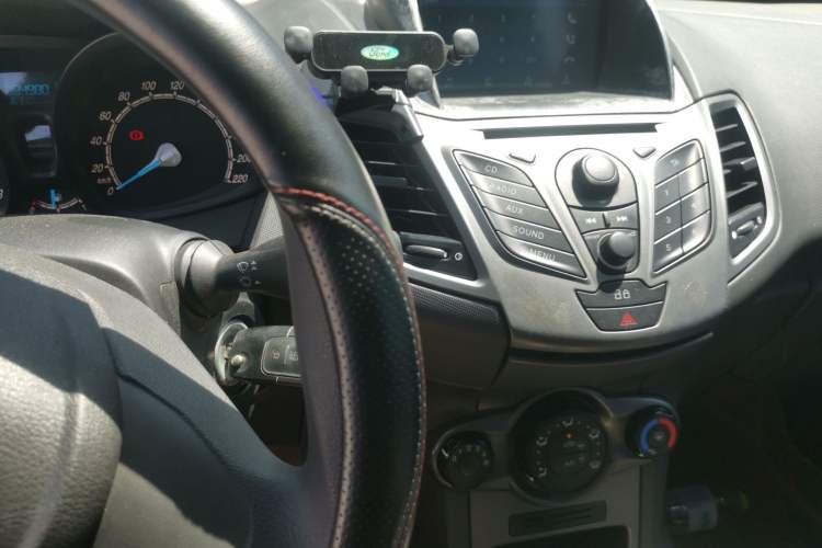 Used Ford Fiesta 2013 Hatchback 1.5L Manual Fashion Edition Audio And AC Panel