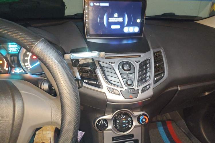 Used Ford Fiesta 2013 Hatchback 1.5L Automatic Fashion Edition Audio And AC Panel
