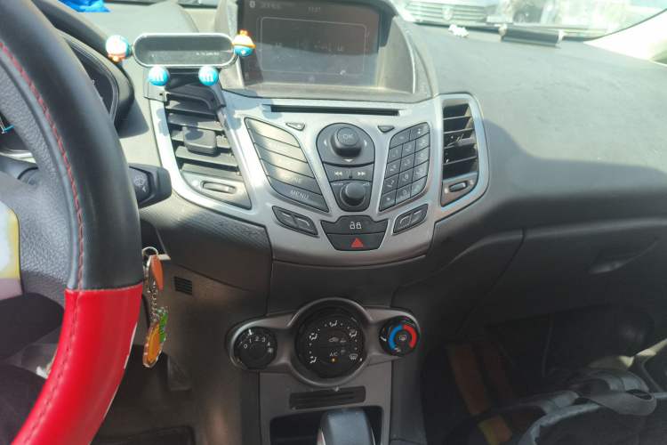 Used Ford Fiesta 2013 Hatchback 1.5L Automatic Fashion Edition Audio And AC Panel