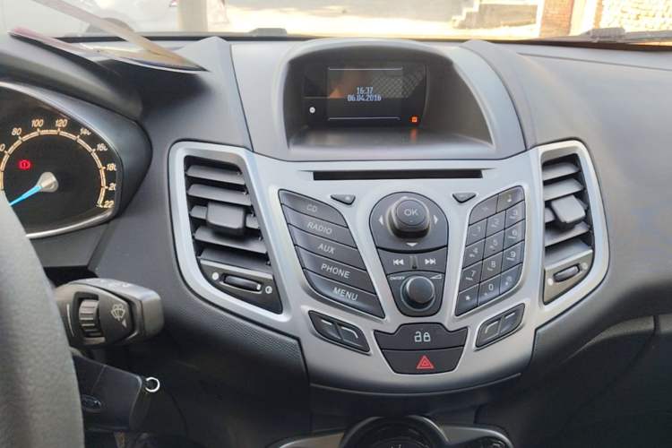 Used Ford Fiesta 2013 Hatchback 1.5L Automatic Fashion Edition Audio And AC Panel