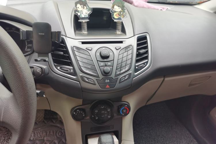 Used Ford Fiesta 2013 Sedan 1.5L Automatic Fashion Edition Audio And AC Panel