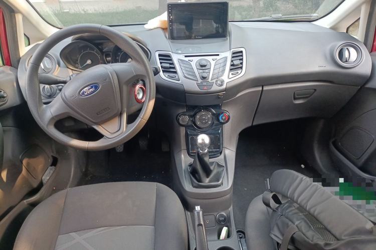 Used Ford Fiesta 2013 Hatchback 1.5L Manual Fashion Edition Center Console