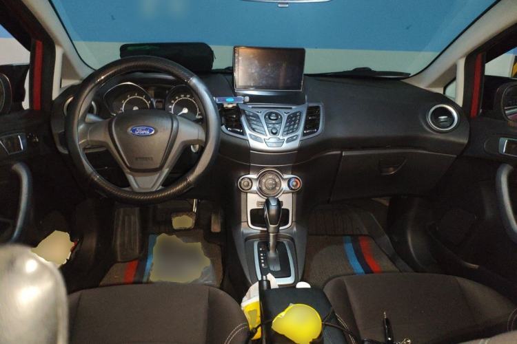 Used Ford Fiesta 2013 Hatchback 1.5L Automatic Fashion Edition Center Console