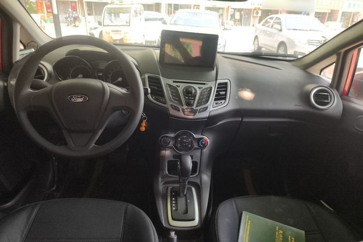 Used Ford Fiesta 2013 Hatchback 1.5L Automatic Fashion Edition Center Console