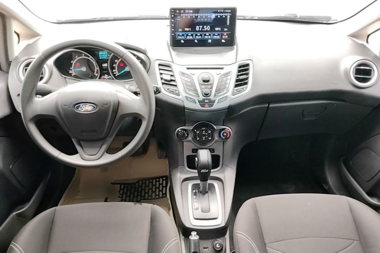 Used Ford Fiesta 2013 Hatchback 1.5L Automatic Fashion Edition Center Console