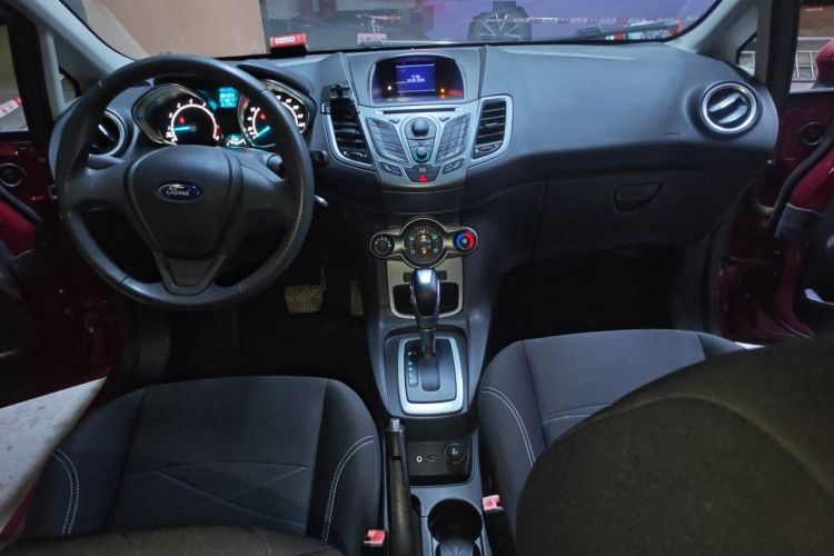 Used Ford Fiesta 2013 Hatchback 1.5L Automatic Fashion Edition Center Console