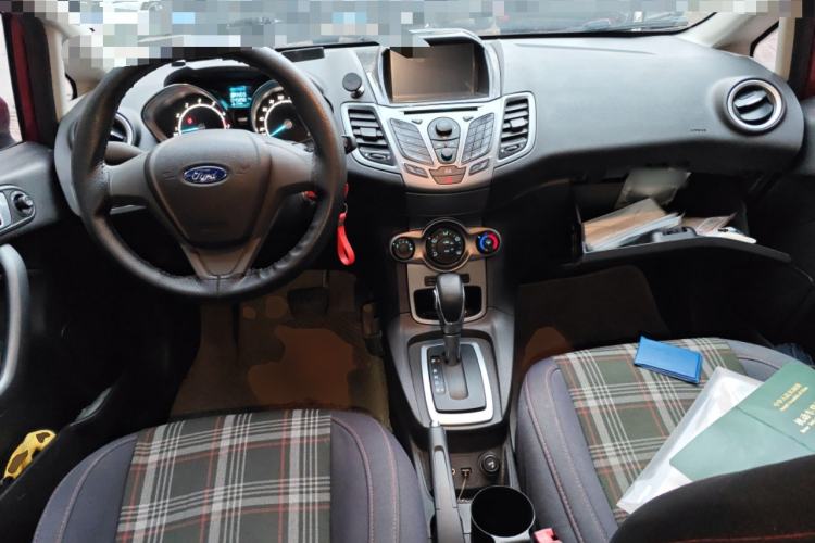 Used Ford Fiesta 2013 Hatchback 1.5L Automatic Fashion Edition Center Console