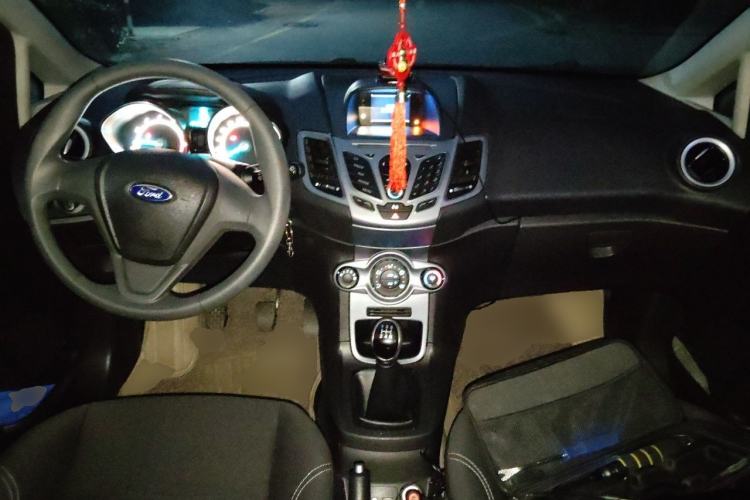 Used Ford Fiesta 2013 Hatchback 1.5L Manual Fashion Edition Center Console
