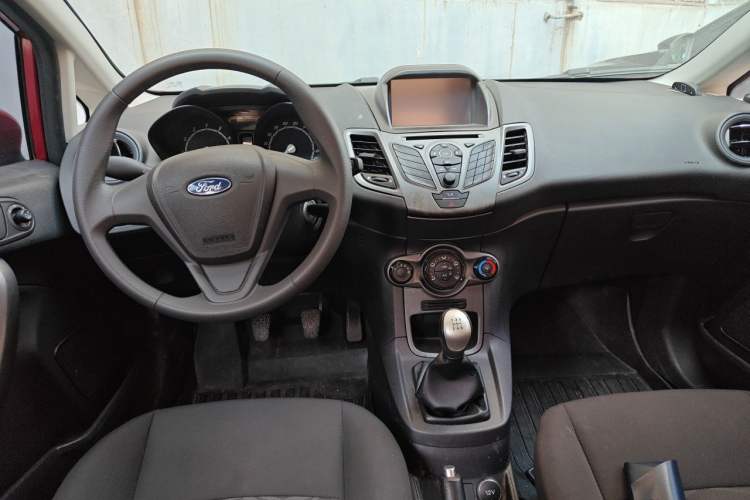 Used Ford Fiesta 2013 Hatchback 1.5L Manual Fashion Edition Center Console