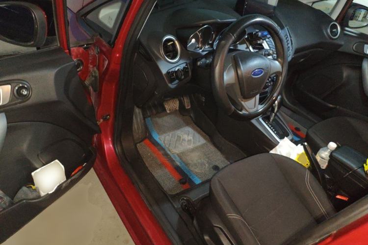 Used Ford Fiesta 2013 Hatchback 1.5L Automatic Fashion Edition Driver Seat