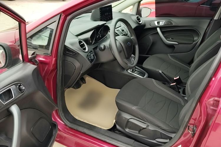 Used Ford Fiesta 2013 Hatchback 1.5L Automatic Fashion Edition Driver Seat
