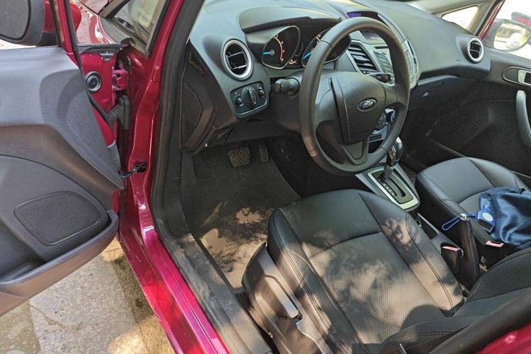 Used Ford Fiesta 2013 Hatchback 1.5L Automatic Fashion Edition Driver Seat
