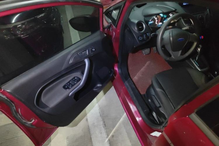 Used Ford Fiesta 2013 Hatchback 1.5L Automatic Fashion Edition Driver Seat