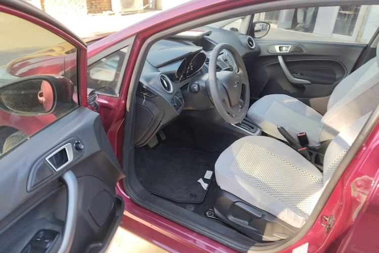 Used Ford Fiesta 2013 Hatchback 1.5L Automatic Fashion Edition Driver Seat