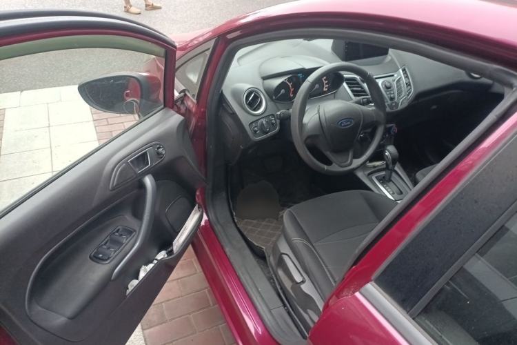 Used Ford Fiesta 2013 Hatchback 1.5L Automatic Fashion Edition Driver Seat