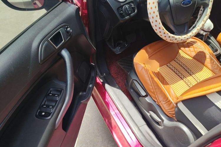 Used Ford Fiesta 2013 Hatchback 1.5L Automatic Fashion Edition Driver Seat