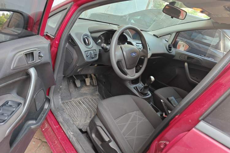 Used Ford Fiesta 2013 Hatchback 1.5L Manual Fashion Edition Driver Seat