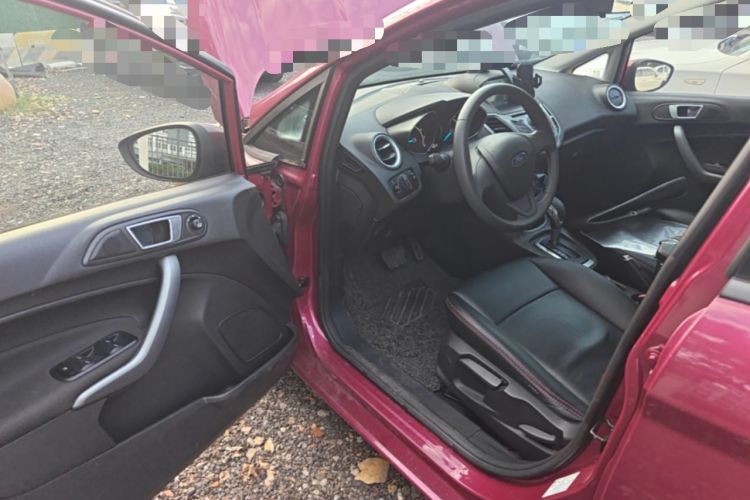 Used Ford Fiesta 2013 Hatchback 1.5L Automatic Fashion Edition Driver Seat