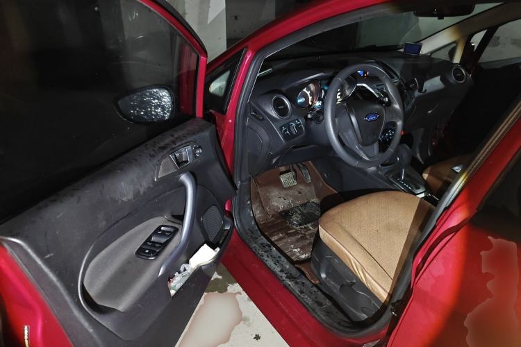 Used Ford Fiesta 2013 Hatchback 1.5L Automatic Fashion Edition Driver Seat