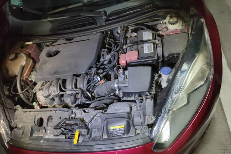 Used Ford Fiesta 2013 Hatchback 1.5L Automatic Fashion Edition Engine Bay Left