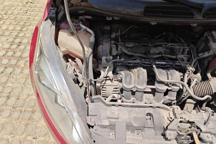 Used Ford Fiesta 2013 Sedan 1.5L Automatic Prestige Model Engine Bay Right