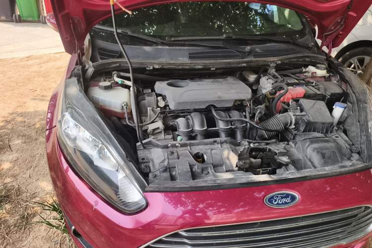 Used Ford Fiesta 2013 Hatchback 1.5L Automatic Fashion Edition Engine Bay Right