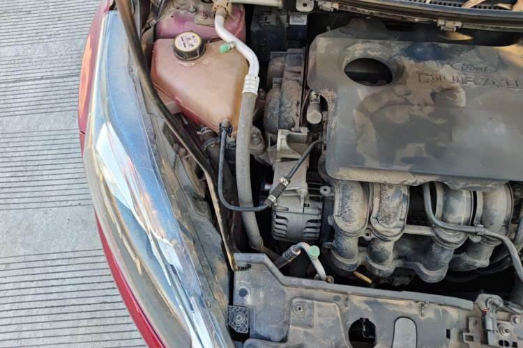 Used Ford Fiesta 2013 Hatchback 1.5L Automatic Fashion Edition Engine Bay Right