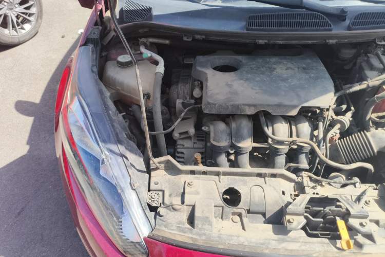 Used Ford Fiesta 2013 Hatchback 1.5L Automatic Fashion Edition Engine Bay Right