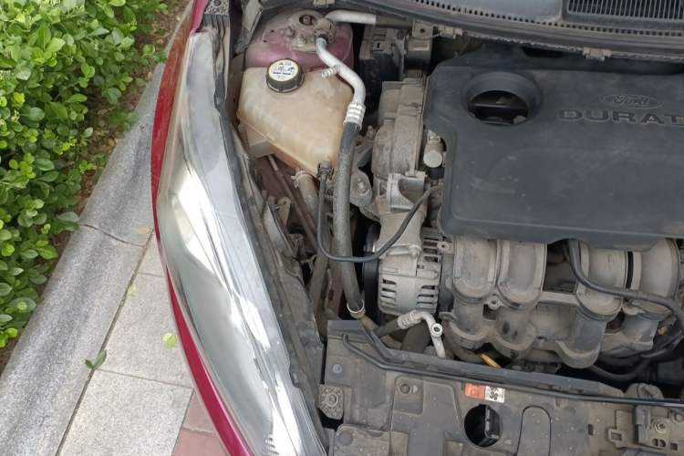 Used Ford Fiesta 2013 Hatchback 1.5L Automatic Fashion Edition Engine Bay Right