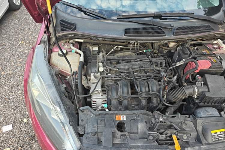 Used Ford Fiesta 2013 Hatchback 1.5L Automatic Fashion Edition Engine Bay Right