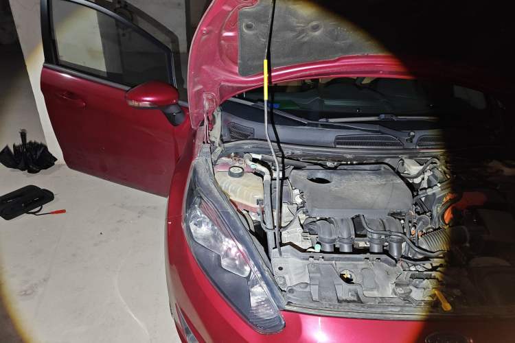 Used Ford Fiesta 2013 Hatchback 1.5L Automatic Fashion Edition Engine Bay Right