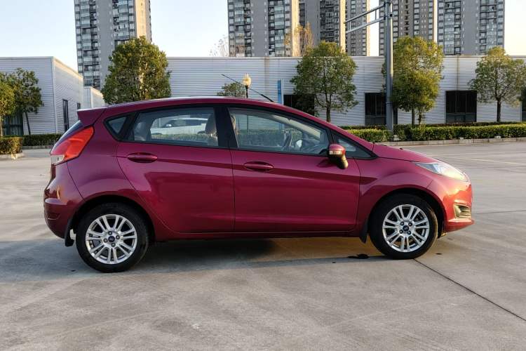 Used Ford Fiesta 2013 Hatchback 1.5L Automatic Fashion Edition Exterior 10