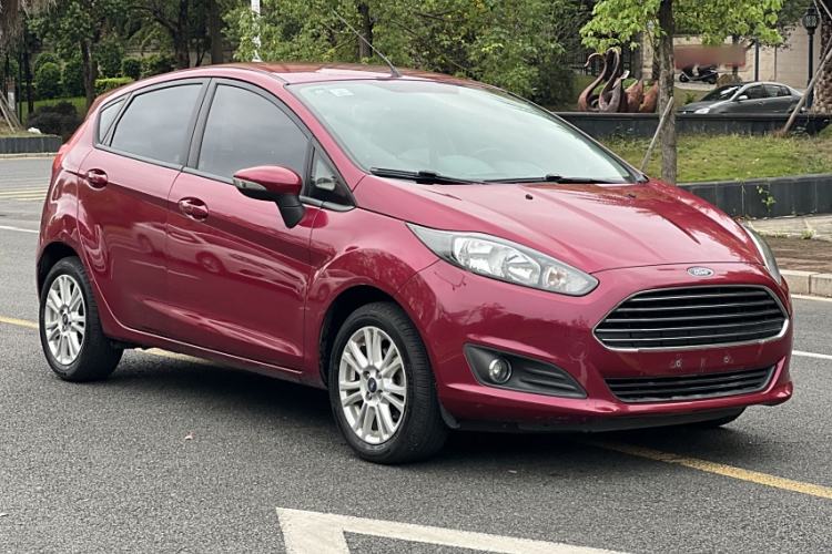 Used Ford Fiesta 2013 Hatchback 1.5L Automatic Fashion Edition Exterior 2