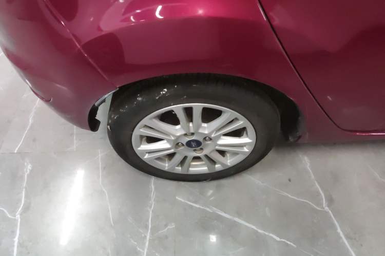 Used Ford Fiesta 2013 Hatchback 1.5L Automatic Fashion Edition Exterior 2
