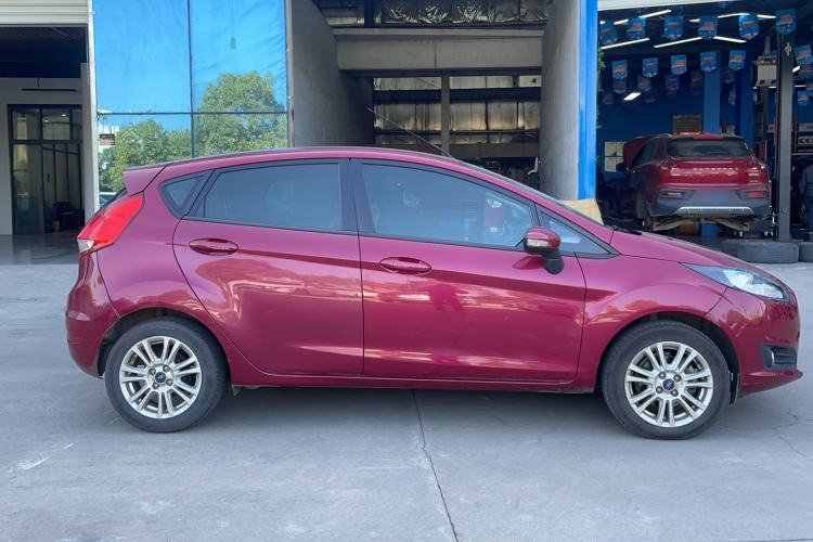 Used Ford Fiesta 2013 Hatchback 1.5L Automatic Fashion Edition Exterior 2