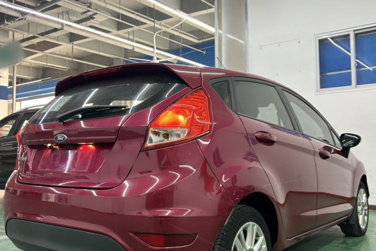 Used Ford Fiesta 2013 Hatchback 1.5L Automatic Fashion Edition Exterior 3