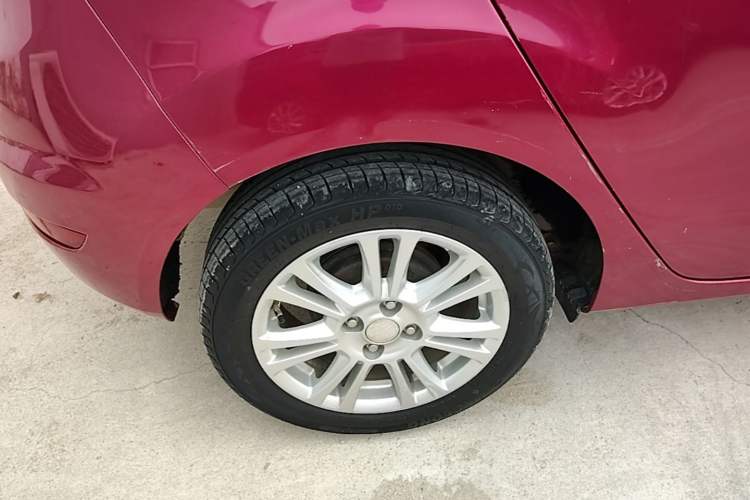 Used Ford Fiesta 2013 Hatchback 1.5L Automatic Fashion Edition Exterior 5