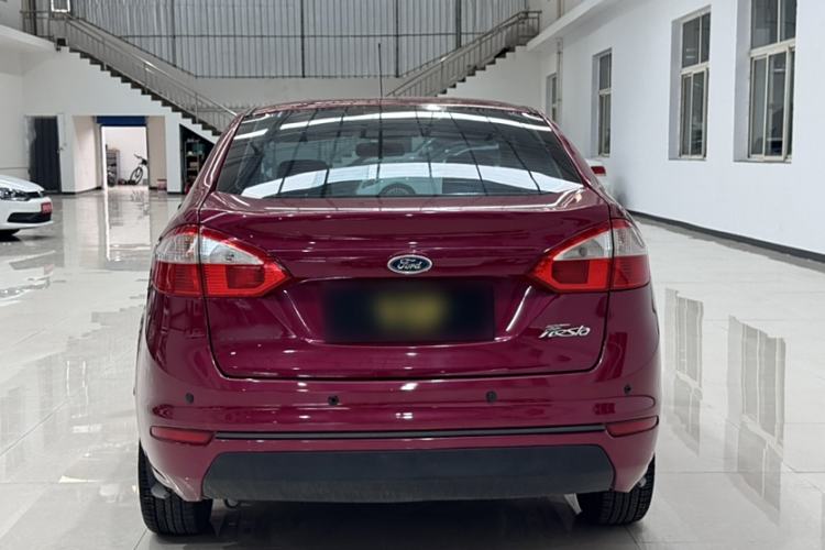 Used Ford Fiesta 2013 Sedan 1.5L Manual Fashion Edition Exterior 5